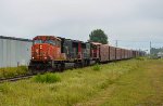 CN 5612 leads 403 at MP122.9